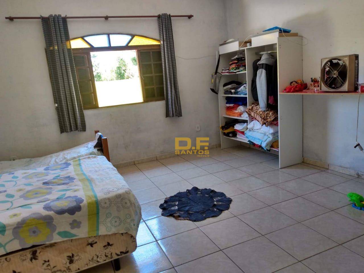 Casa à venda com 2 quartos, 300M2 - Foto 2