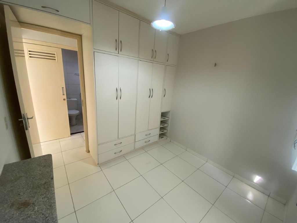 Apartamento para alugar com 2 quartos, 64m² - Foto 10