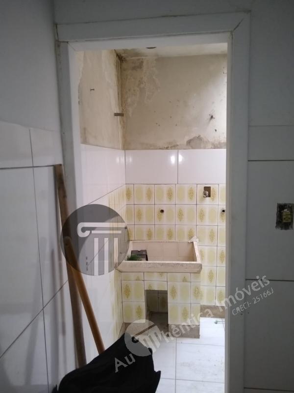 Casa para alugar com 2 quartos, 70m² - Foto 12