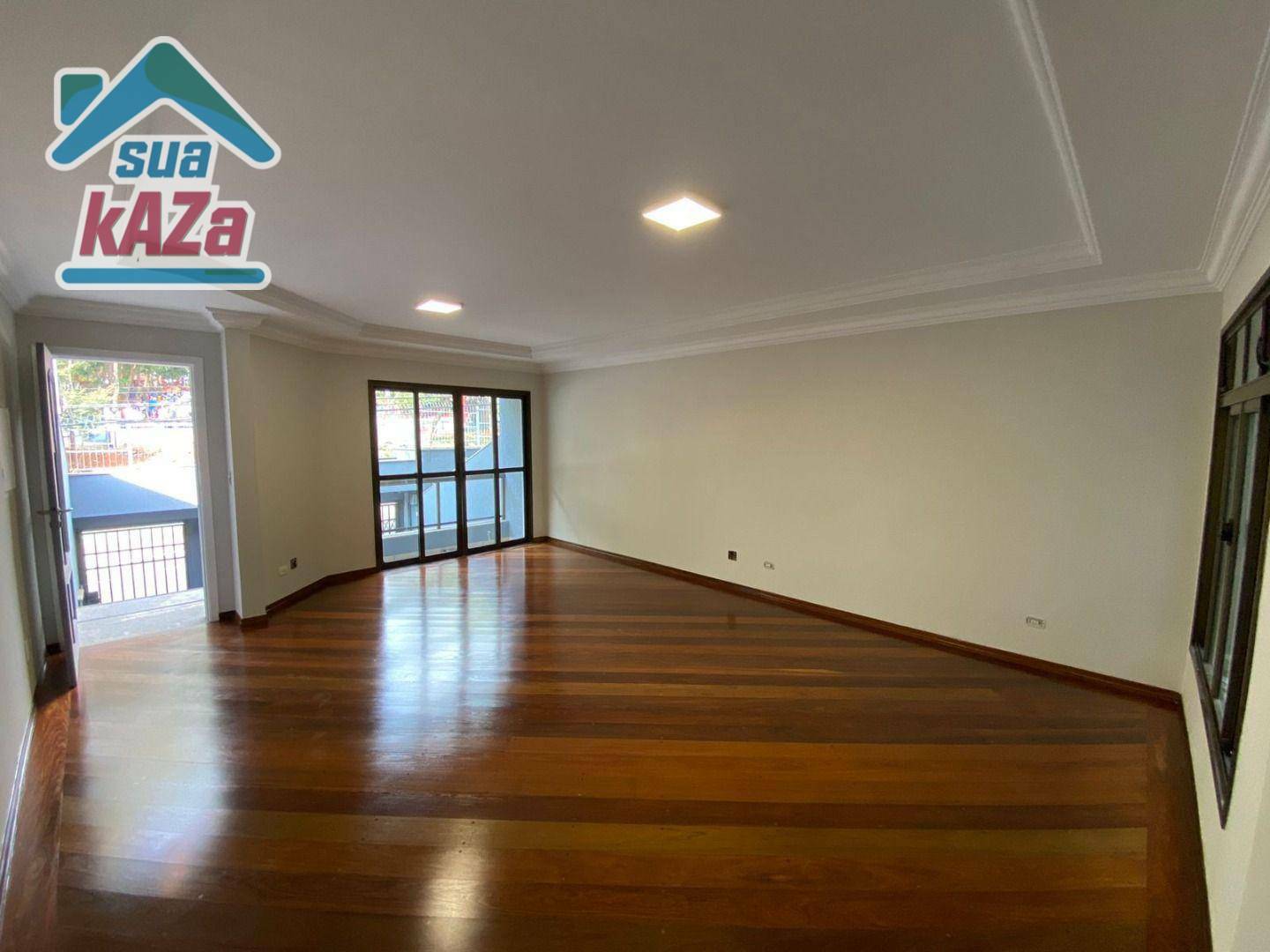 Sobrado à venda com 4 quartos, 295m² - Foto 1