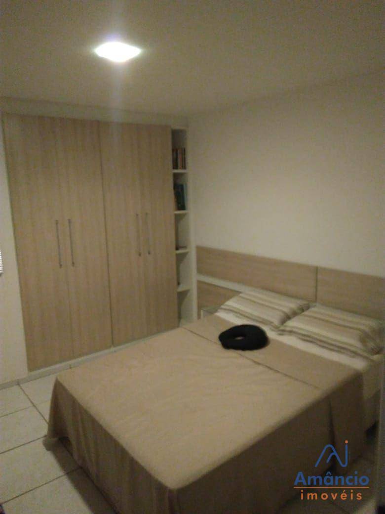 Apartamento à venda com 2 quartos, 70m² - Foto 5