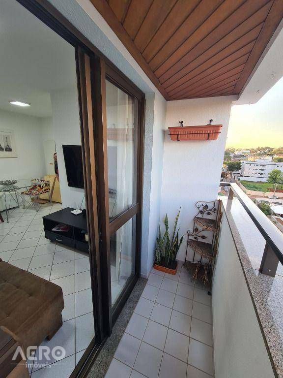 Apartamento à venda e aluguel com 2 quartos, 70m² - Foto 2