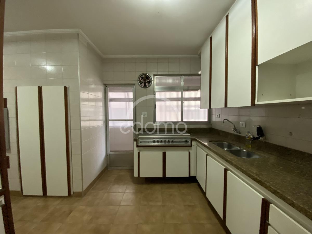 Apartamento à venda com 3 quartos, 180m² - Foto 33