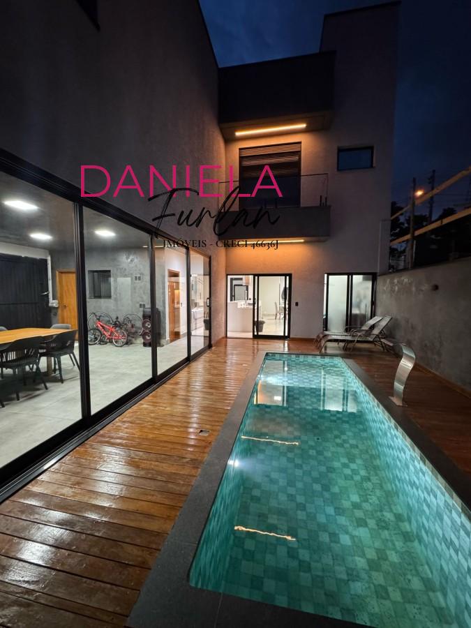 Casa de Condomínio à venda com 3 quartos, 262m² - Foto 1