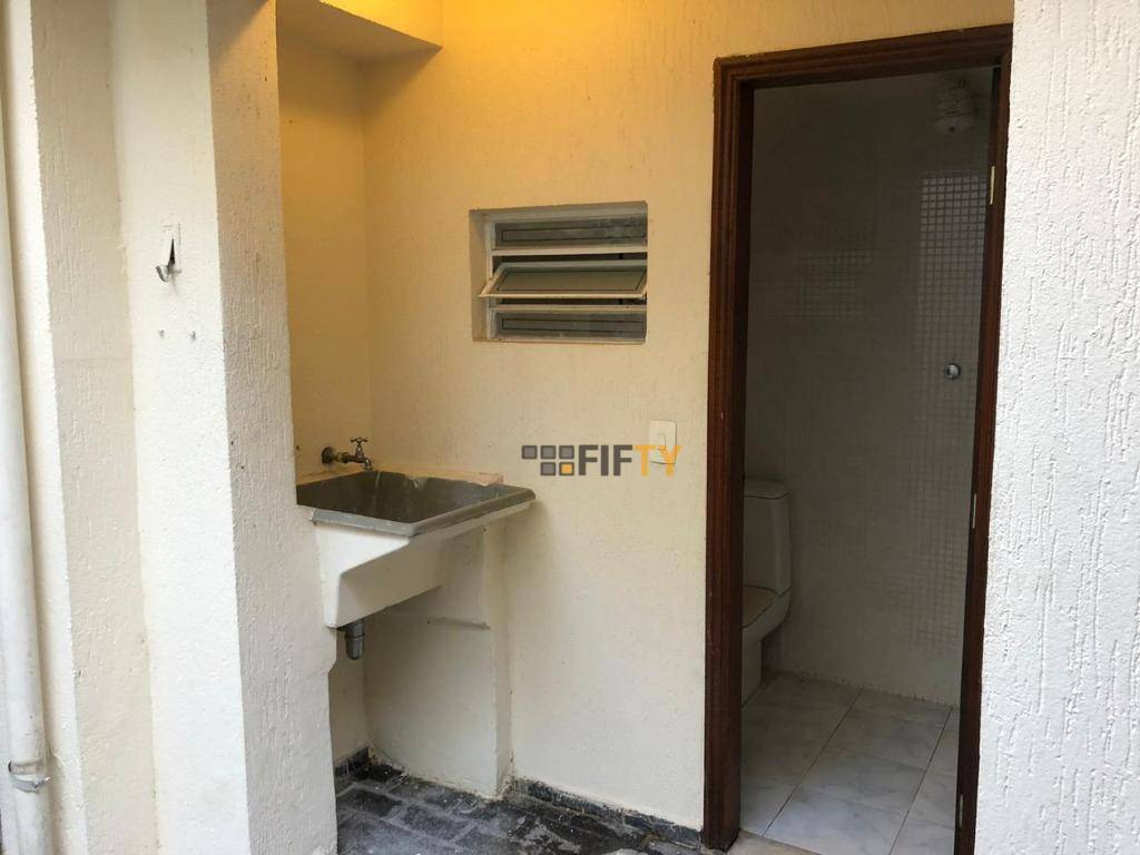 Casa à venda e aluguel com 6 quartos, 200m² - Foto 13