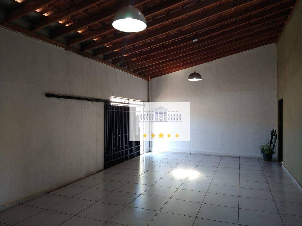 Casa à venda com 2 quartos, 134m² - Foto 1