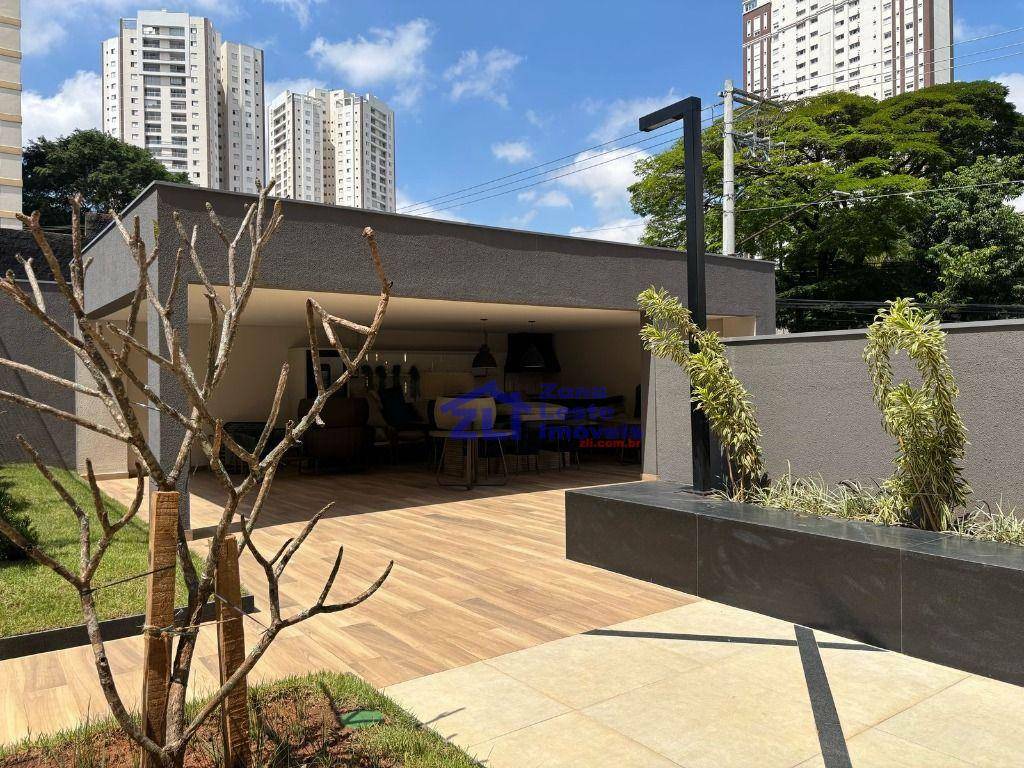 Apartamento para alugar com 3 quartos, 140m² - Foto 15