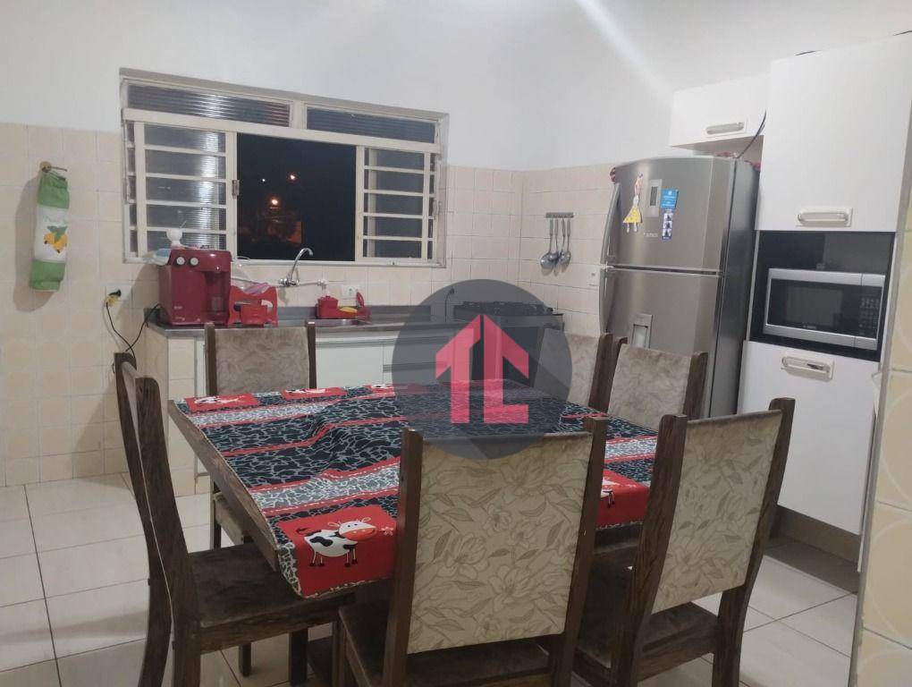 Sobrado à venda com 2 quartos, 110m² - Foto 4