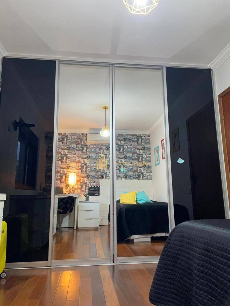 Sobrado à venda com 4 quartos, 354m² - Foto 41