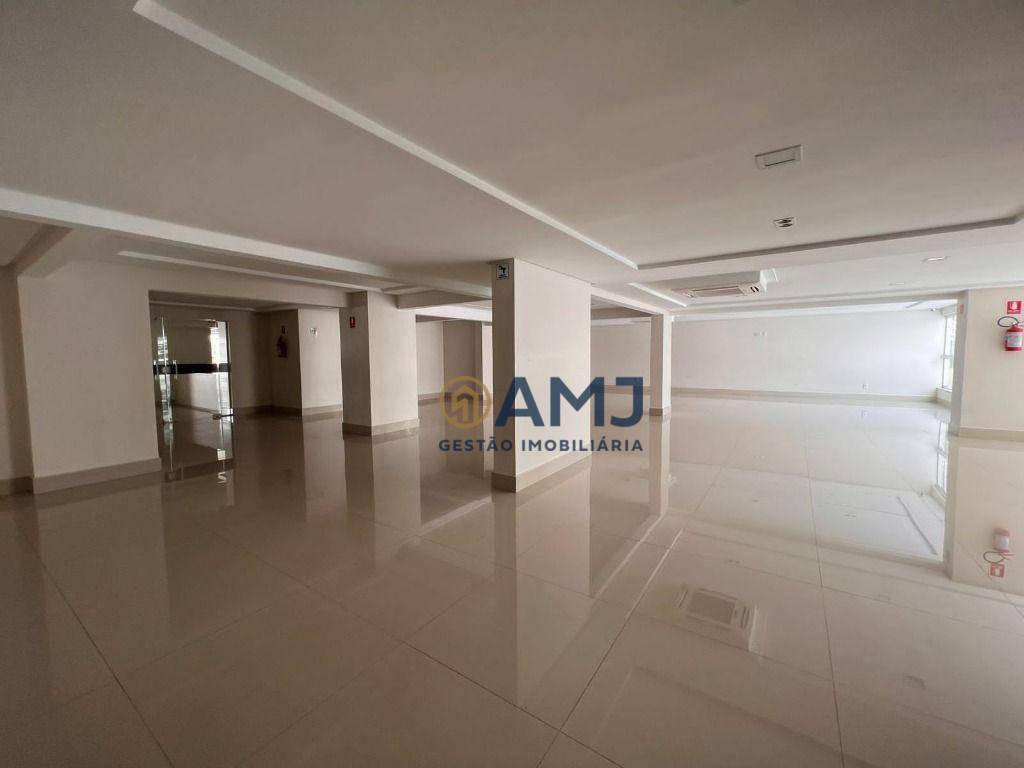 Apartamento para alugar com 3 quartos, 142m² - Foto 14