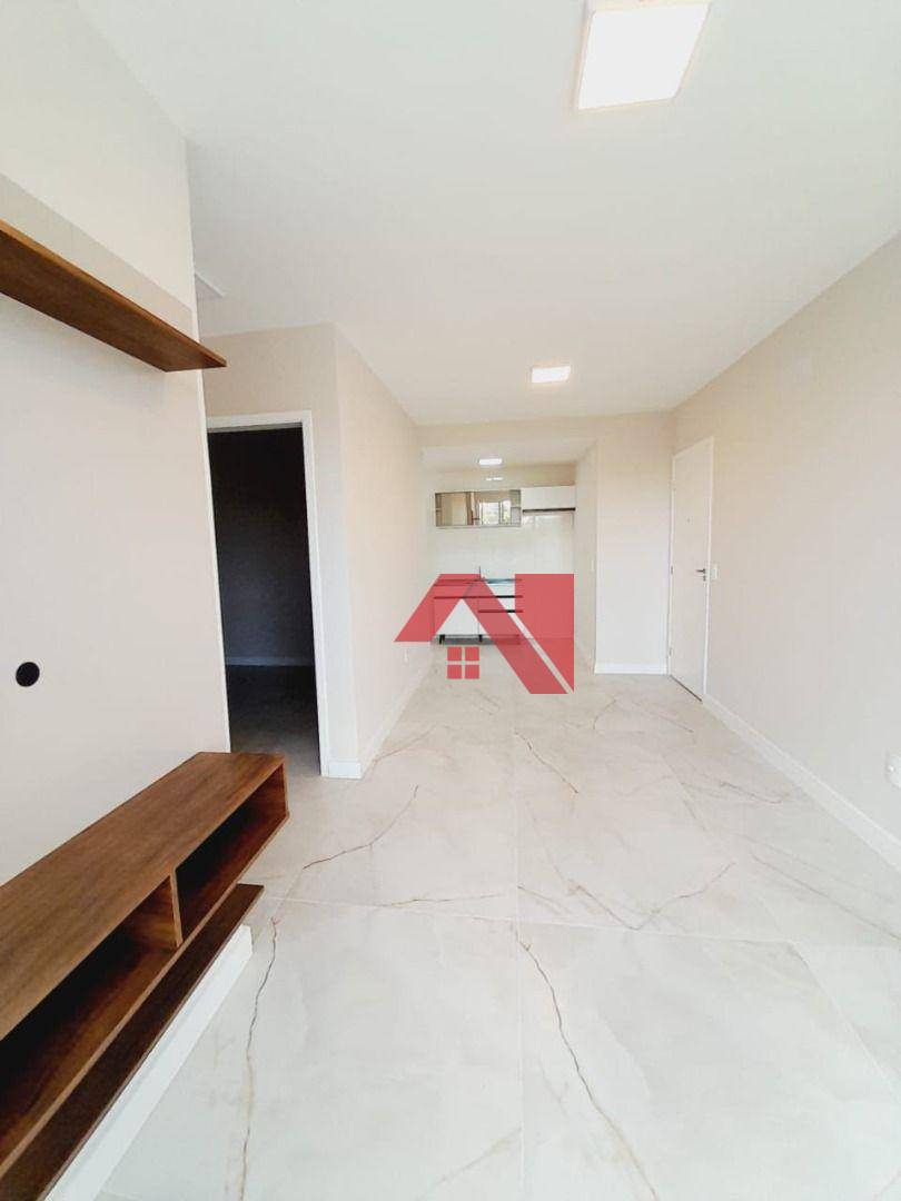 Apartamento para alugar com 2 quartos, 55m² - Foto 12