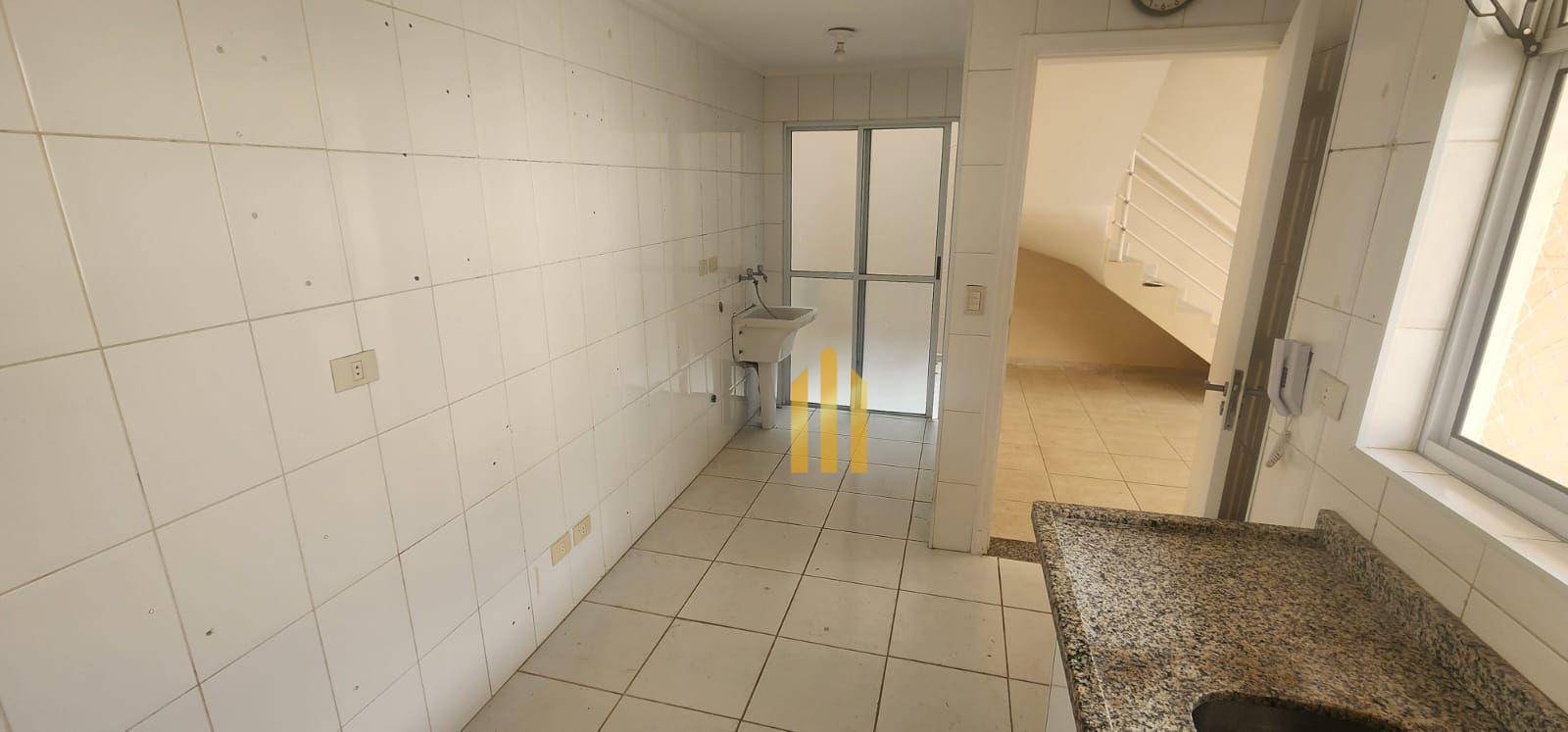 Sobrado para alugar com 2 quartos, 75m² - Foto 4