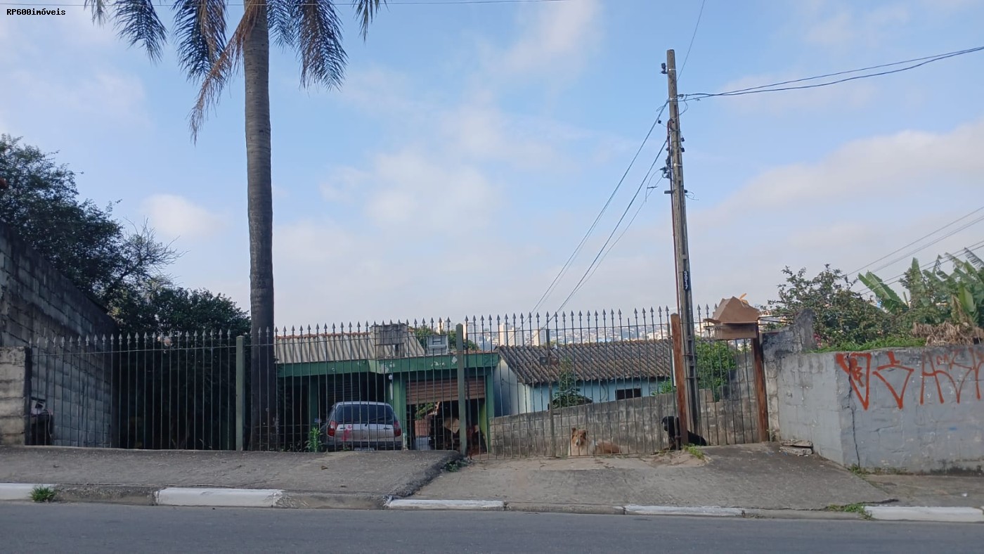 Casa à venda com 1 quarto, 270m² - Foto 1