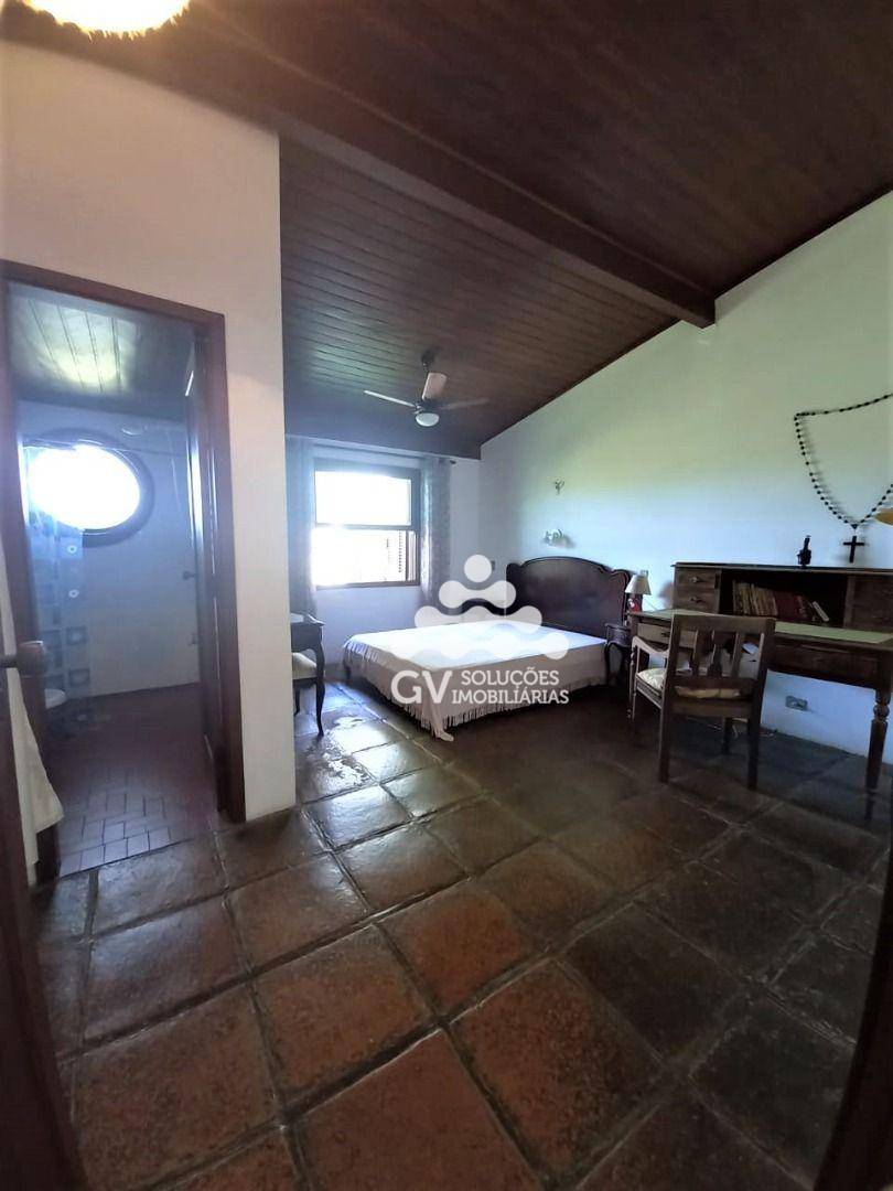 Casa de Condomínio à venda com 6 quartos, 330m² - Foto 17