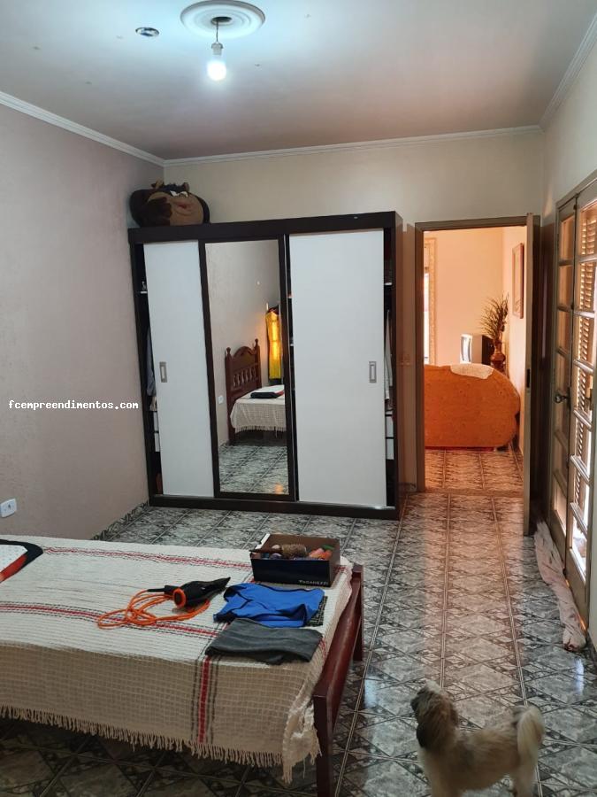 Casa à venda com 2 quartos, 234m² - Foto 15