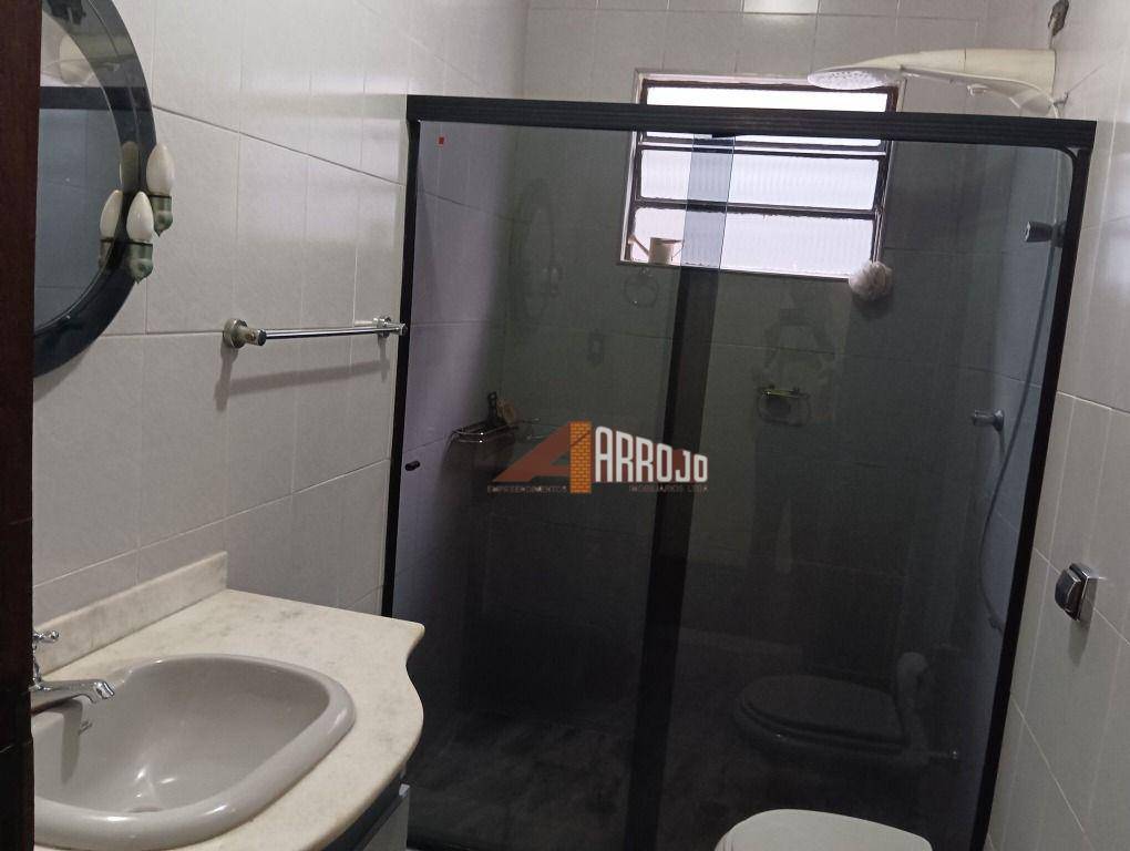 Sobrado à venda com 3 quartos, 200m² - Foto 5