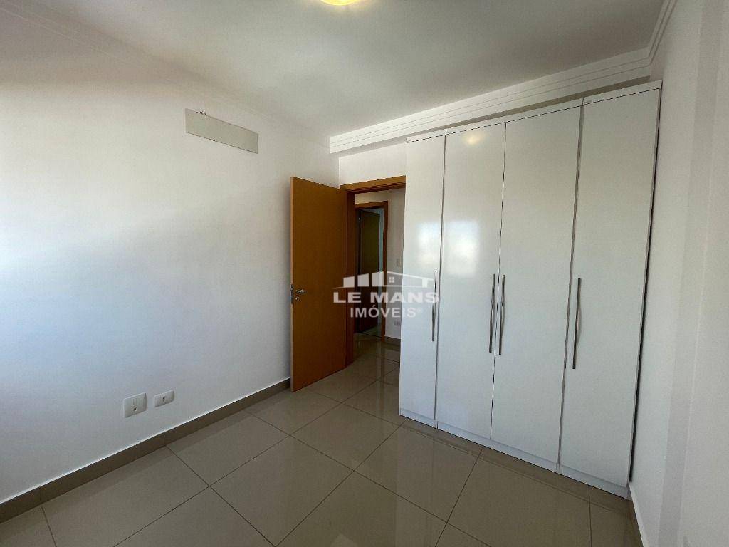 Apartamento para alugar com 3 quartos, 116m² - Foto 18