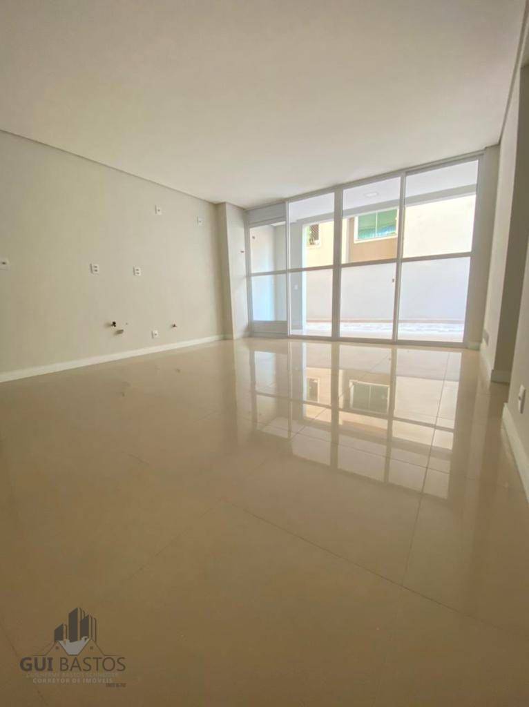 Apartamento à venda com 3 quartos, 148m² - Foto 3