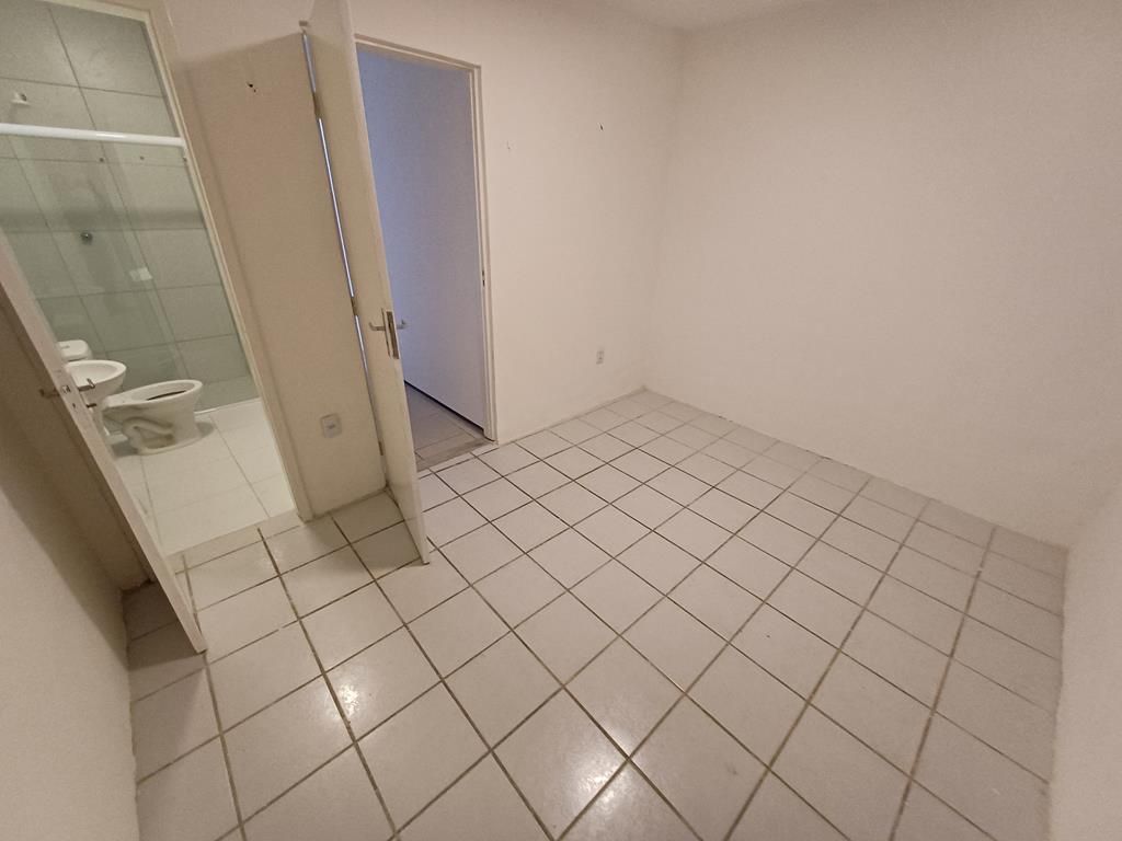 Casa para alugar com 3 quartos, 200m² - Foto 11