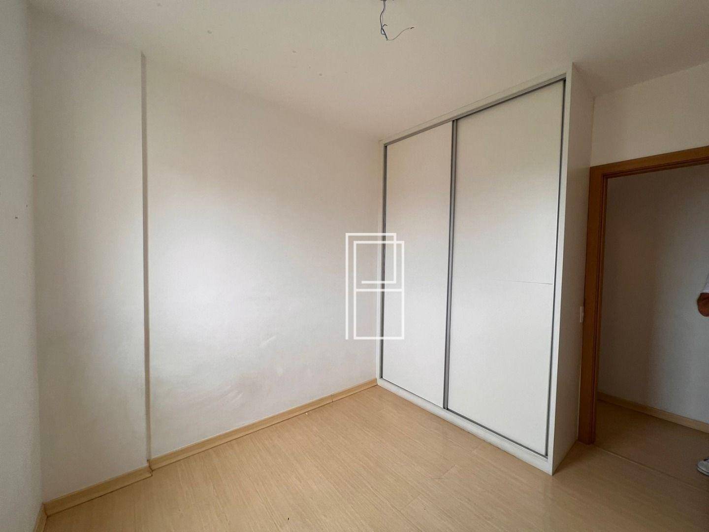 Apartamento à venda com 3 quartos, 96m² - Foto 5