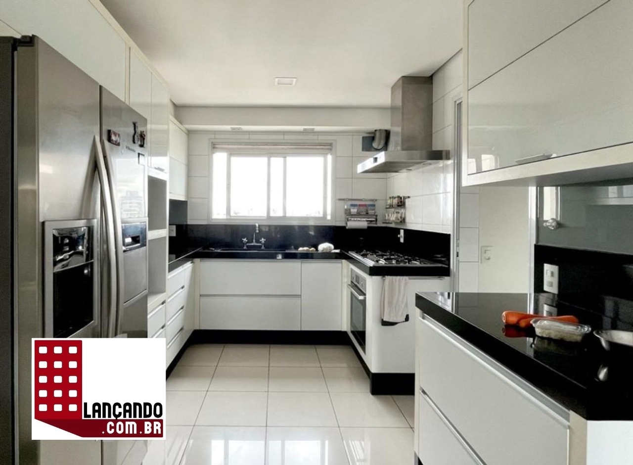 Apartamento à venda com 4 quartos, 207m² - Foto 2