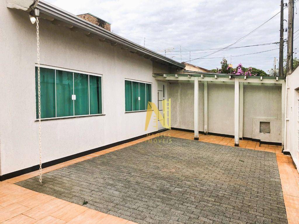 Casa à venda com 3 quartos, 230m² - Foto 18