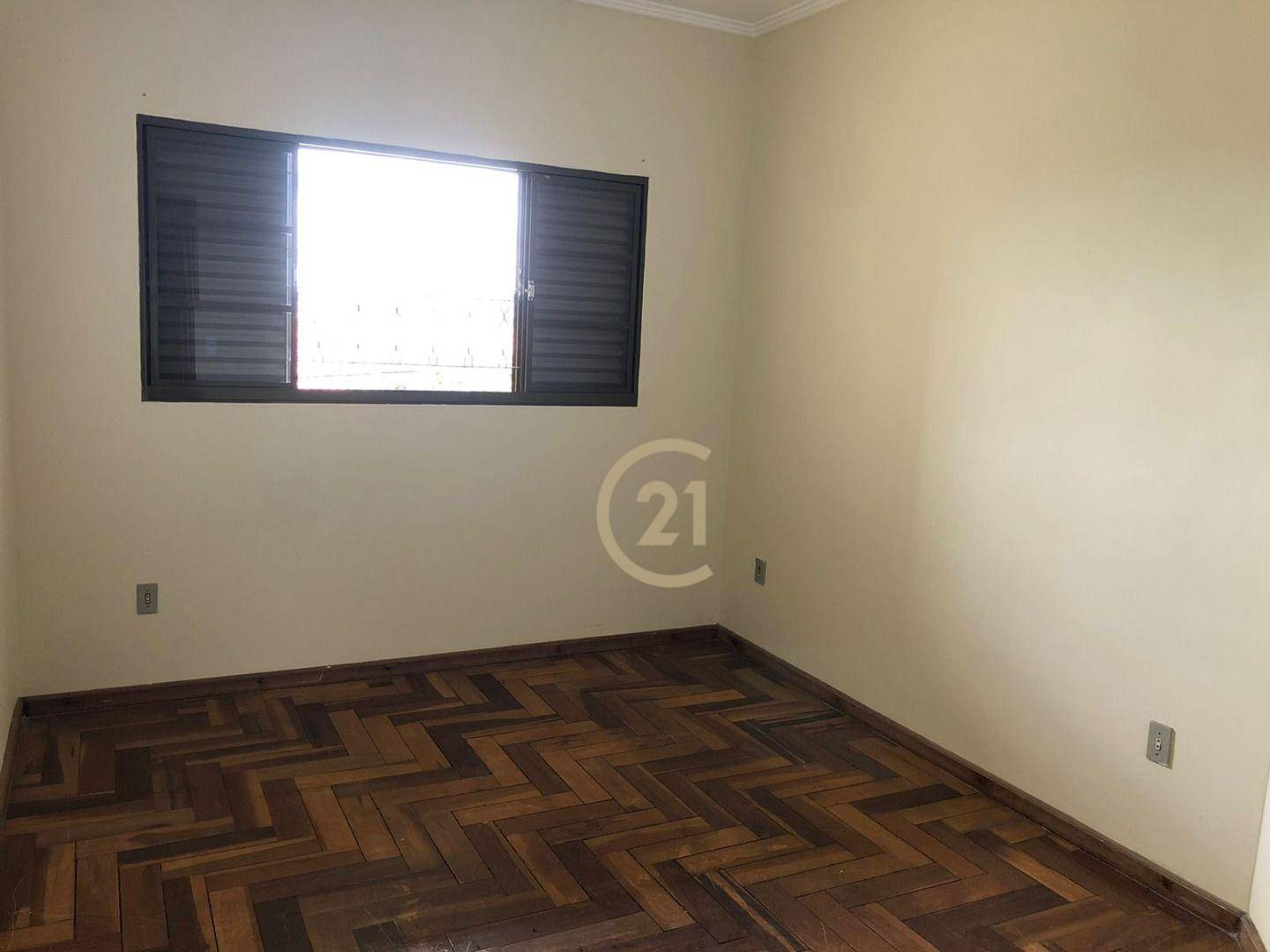 Casa para alugar com 2 quartos, 65m² - Foto 7