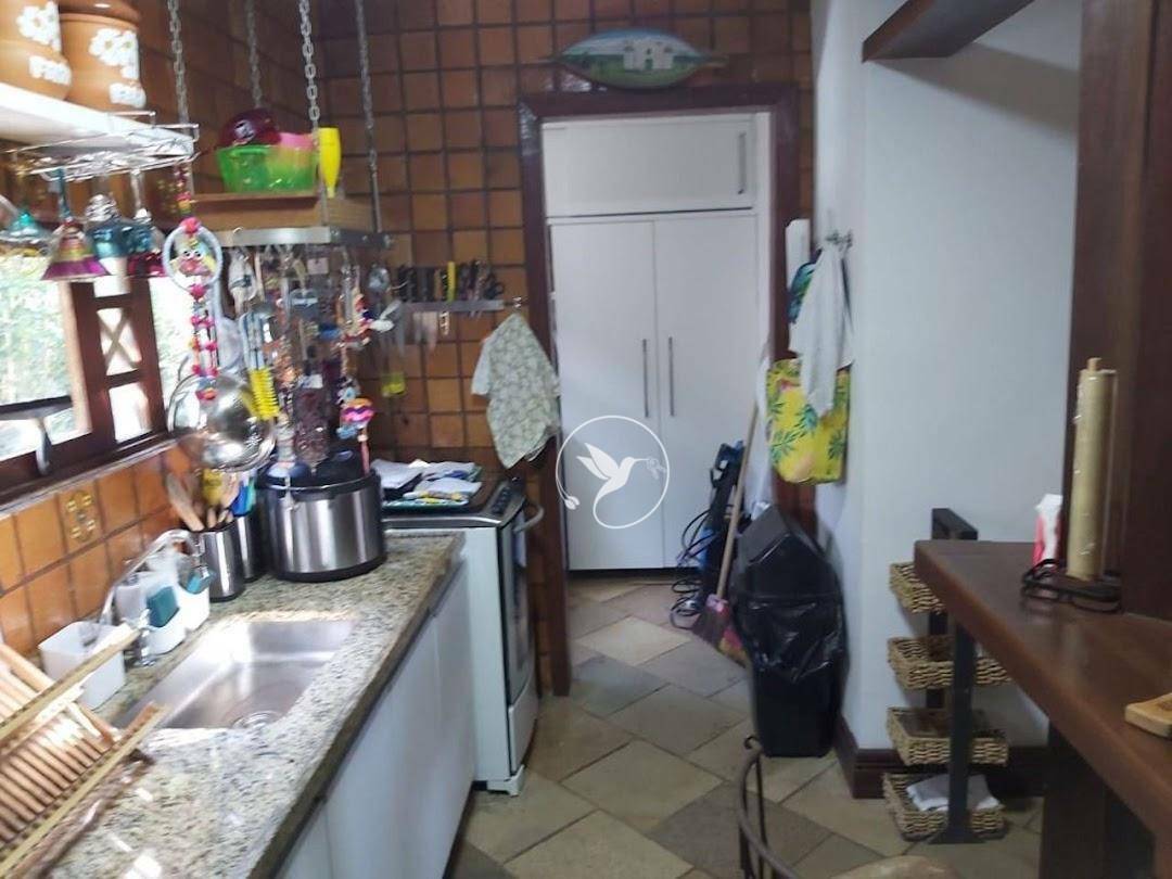 Casa de Condomínio à venda com 3 quartos, 240m² - Foto 20