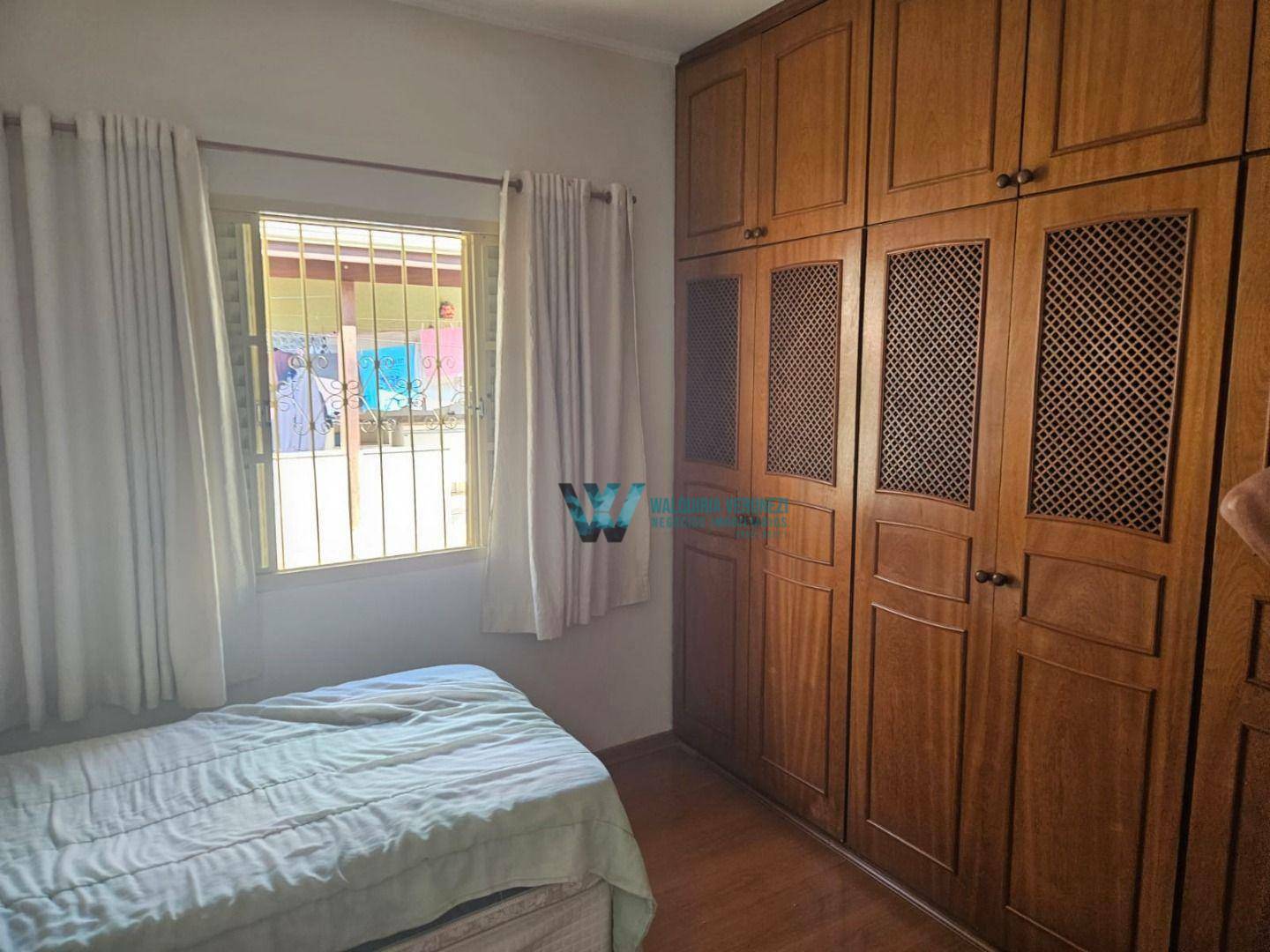 Casa à venda com 3 quartos, 248m² - Foto 11