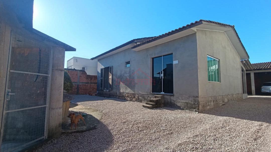 Casa à venda com 3 quartos, 380m² - Foto 1