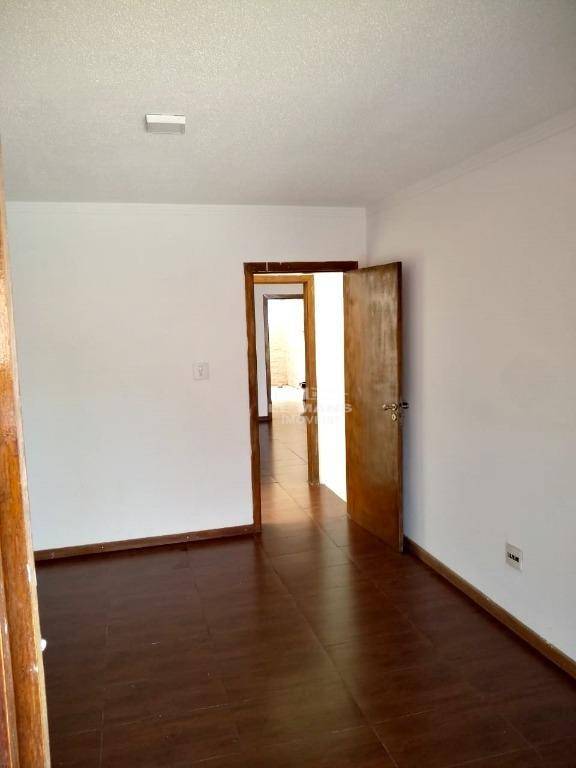 Casa à venda com 2 quartos, 180m² - Foto 8