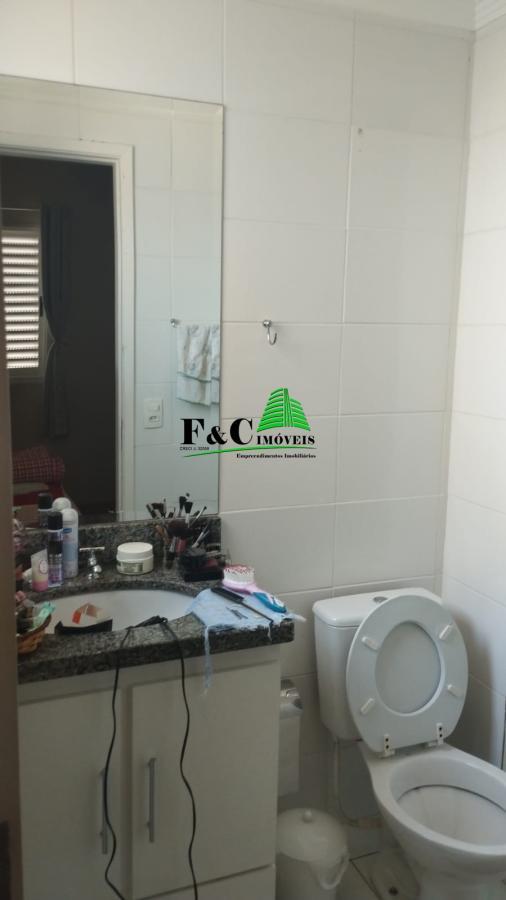 Apartamento à venda com 2 quartos, 69m² - Foto 4