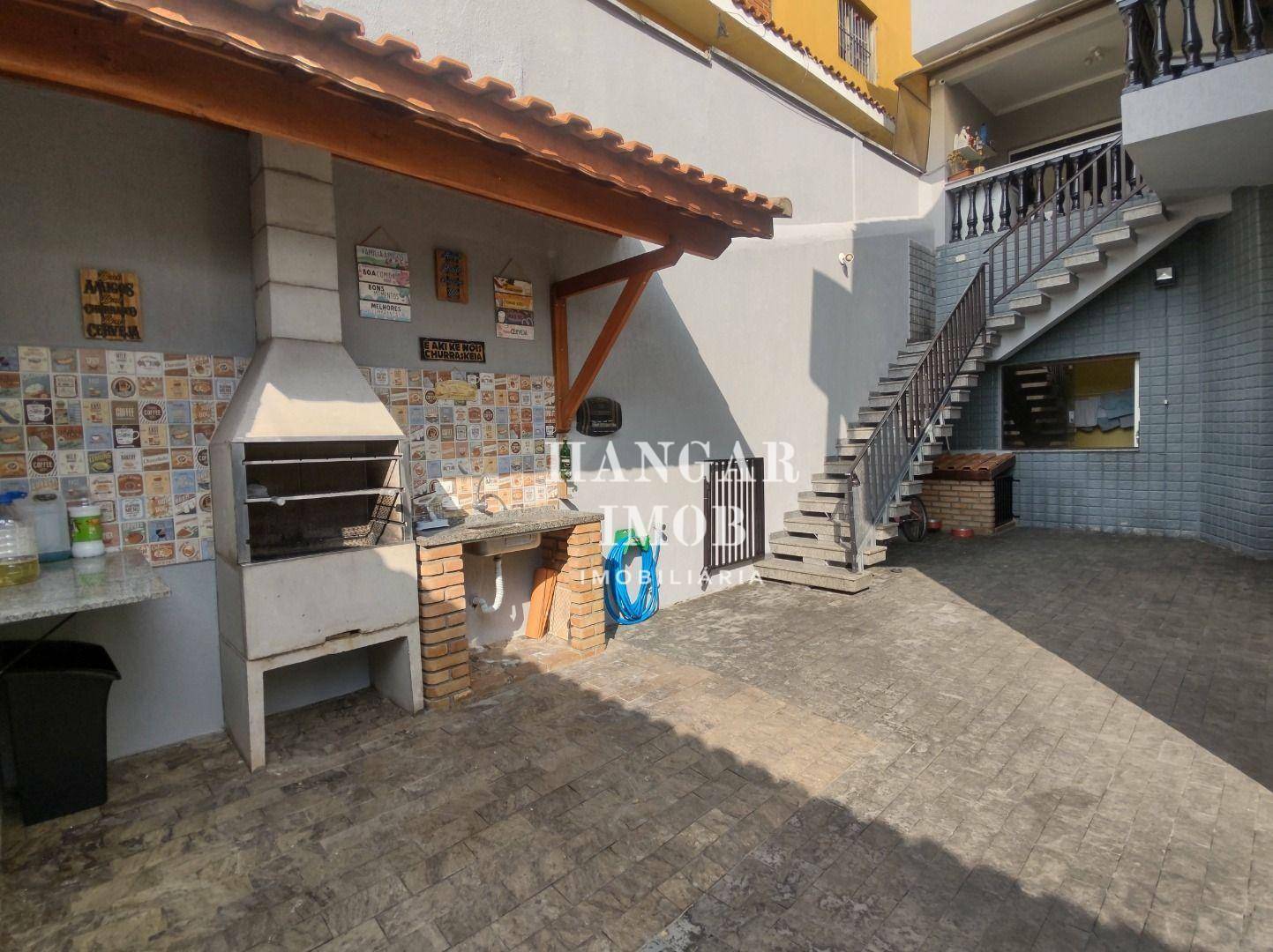 Casa à venda com 3 quartos, 211m² - Foto 12