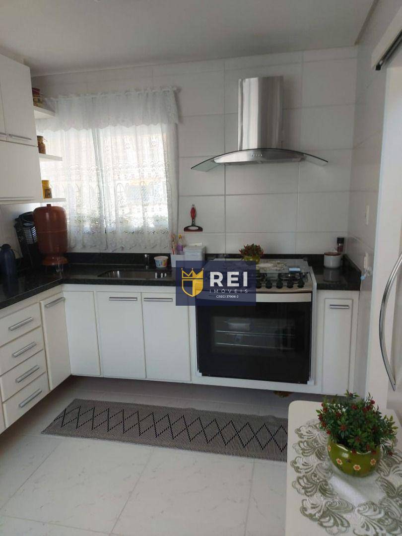 Casa à venda com 3 quartos, 181m² - Foto 28