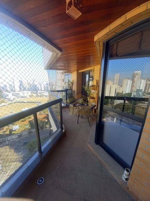 Apartamento à venda com 4 quartos, 266m² - Foto 1