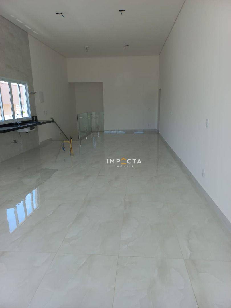 Casa à venda com 3 quartos, 191m² - Foto 4