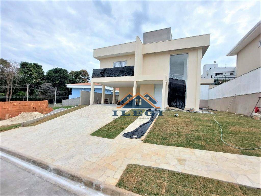 Casa de Condomínio à venda com 3 quartos, 214m² - Foto 2