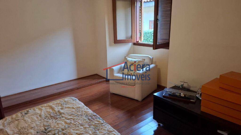 Casa de Condomínio para alugar com 3 quartos, 176m² - Foto 4