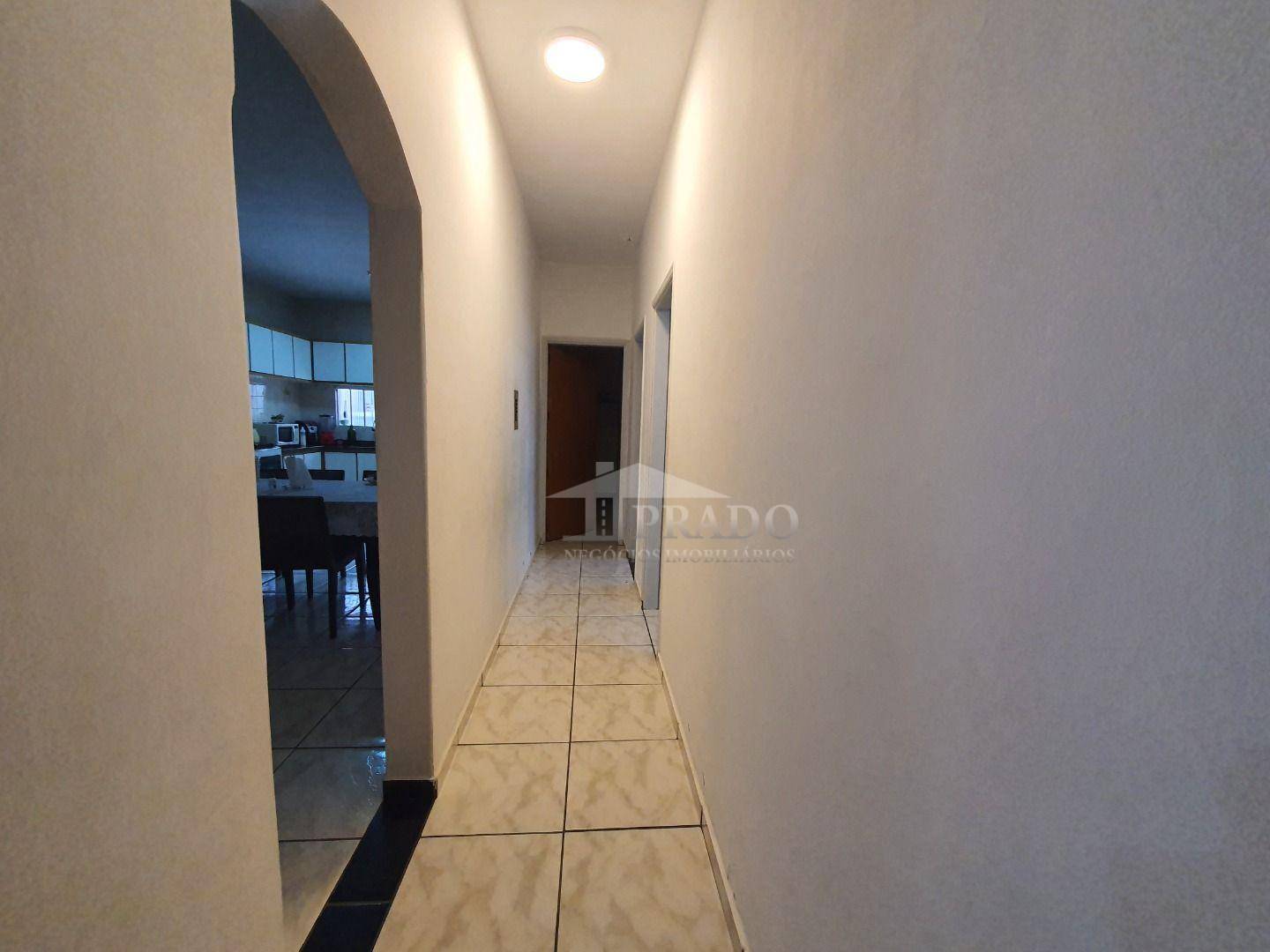 Casa à venda com 4 quartos, 194m² - Foto 8