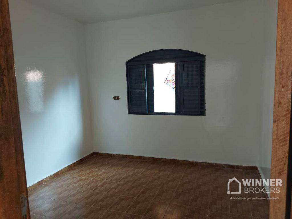 Casa à venda com 4 quartos, 180m² - Foto 14