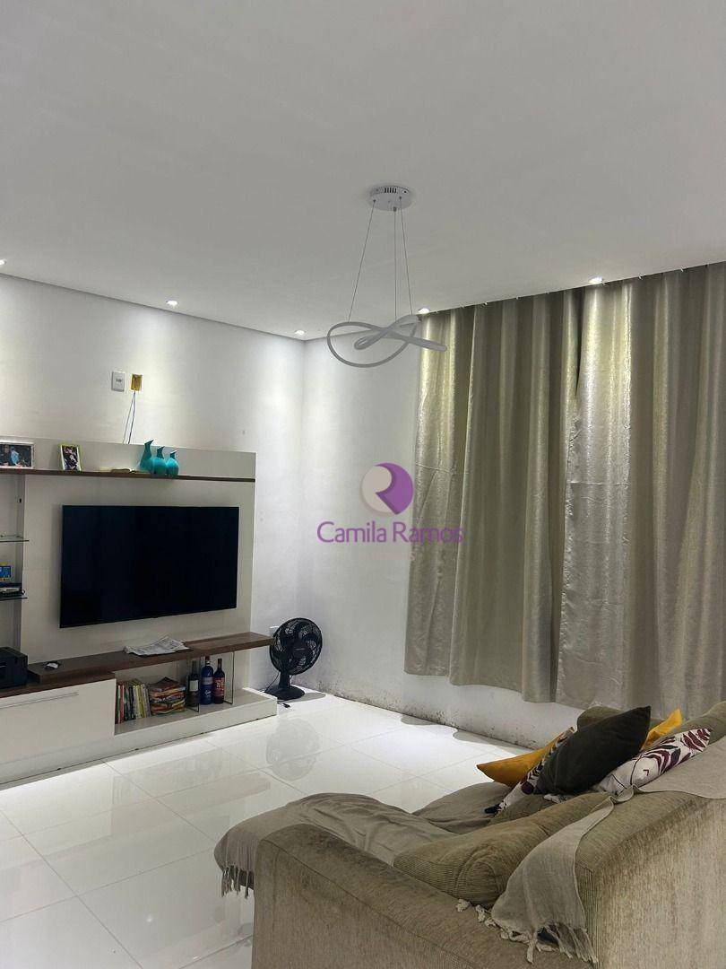 Sobrado à venda com 3 quartos, 130m² - Foto 1