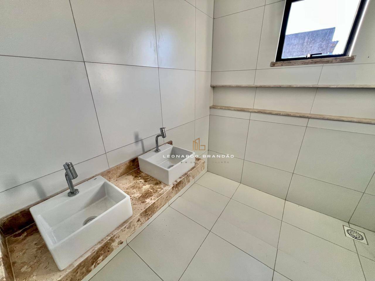 Casa à venda com 4 quartos, 162m² - Foto 13