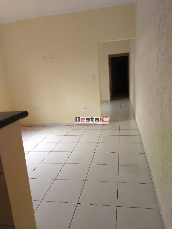 Casa à venda com 2 quartos, 180m² - Foto 7