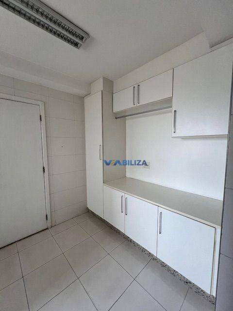 Apartamento à venda com 3 quartos, 264m² - Foto 17