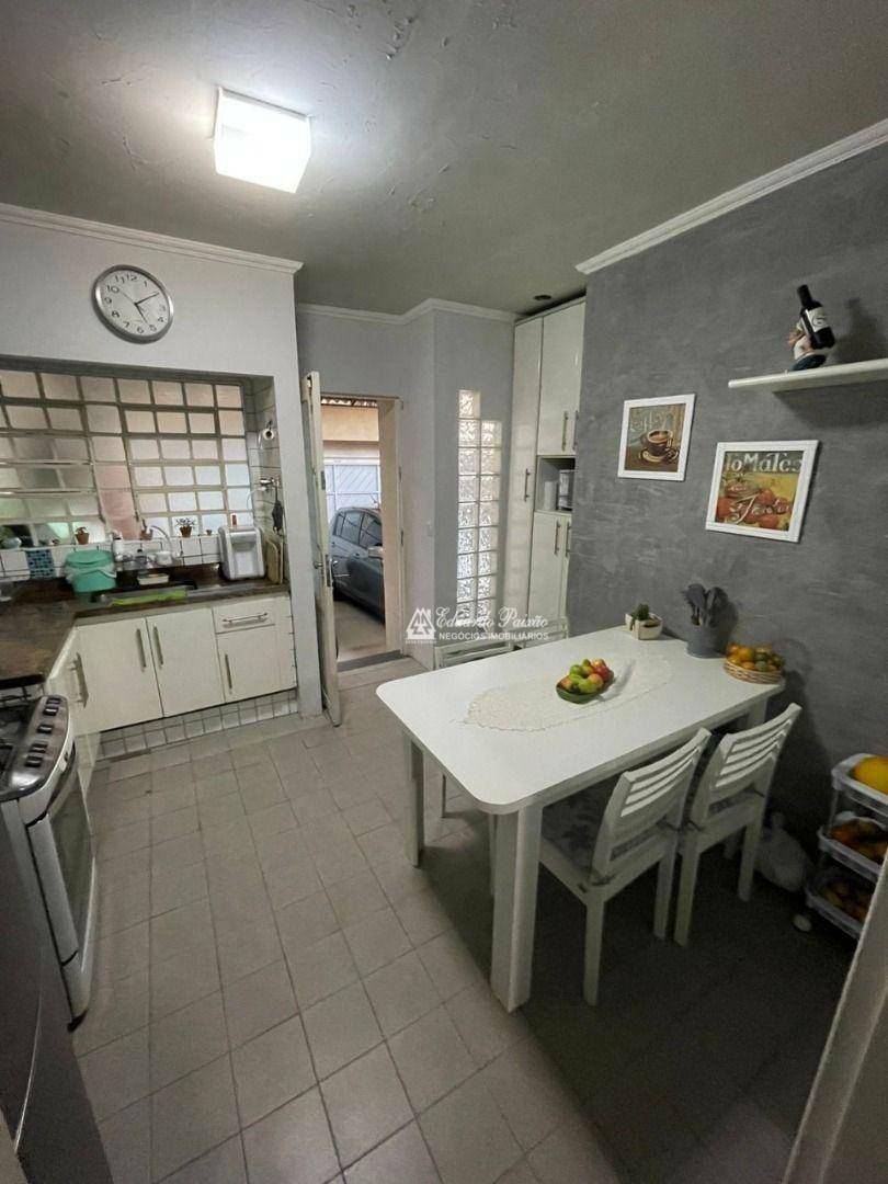 Casa à venda com 3 quartos, 110m² - Foto 8