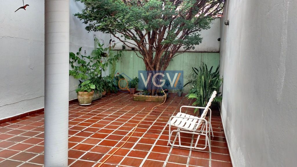 Casa à venda com 3 quartos, 250m² - Foto 14