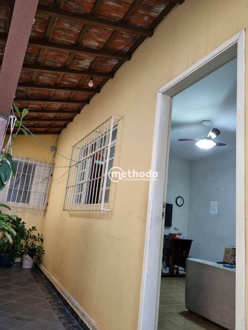 Casa à venda com 6 quartos, 182m² - Foto 11