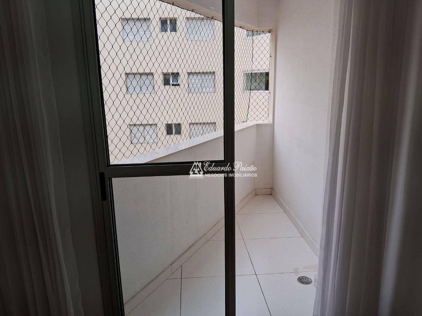 Apartamento à venda com 2 quartos, 65m² - Foto 17