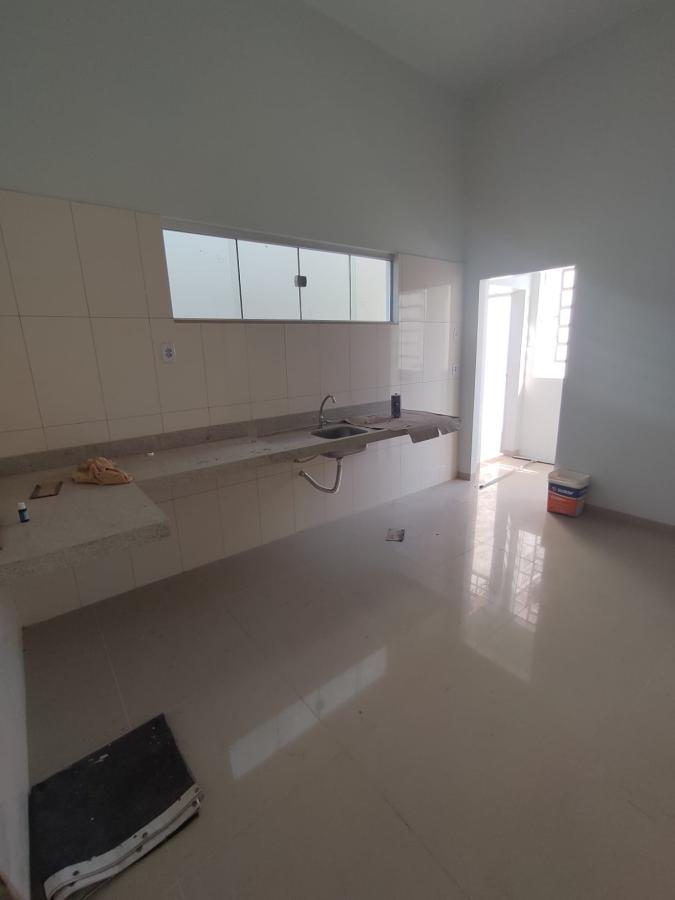 Casa para alugar com 2 quartos, 200m² - Foto 8