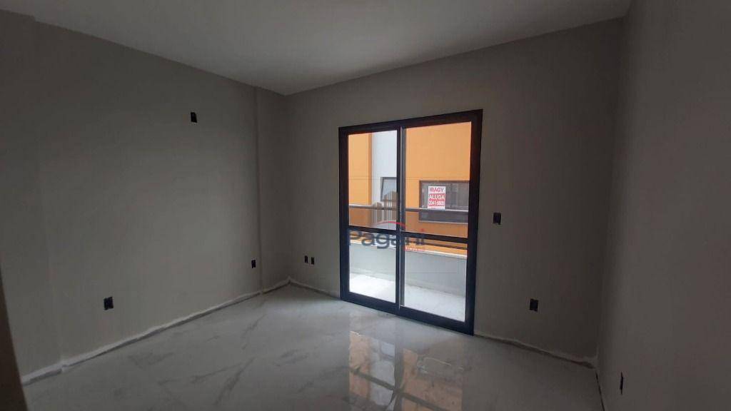 Apartamento à venda com 2 quartos, 65m² - Foto 5